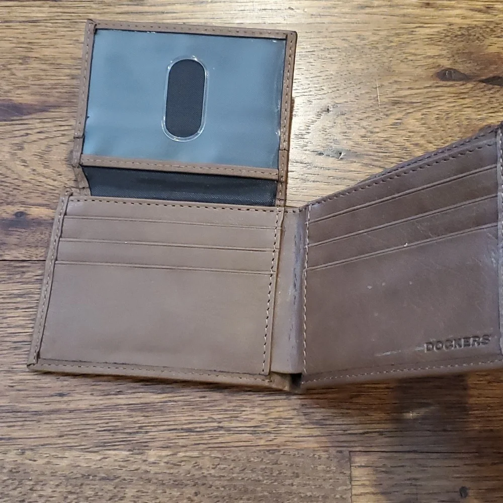 Mens Dockers brown anchor embossed bifold wallet